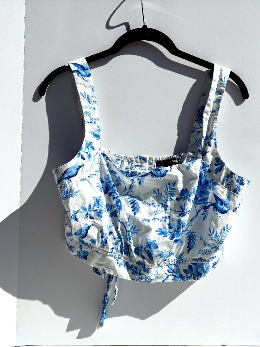 Women’s AQUA White & Blue Cotton Toile Print Crop Top Button & Tie, Medium